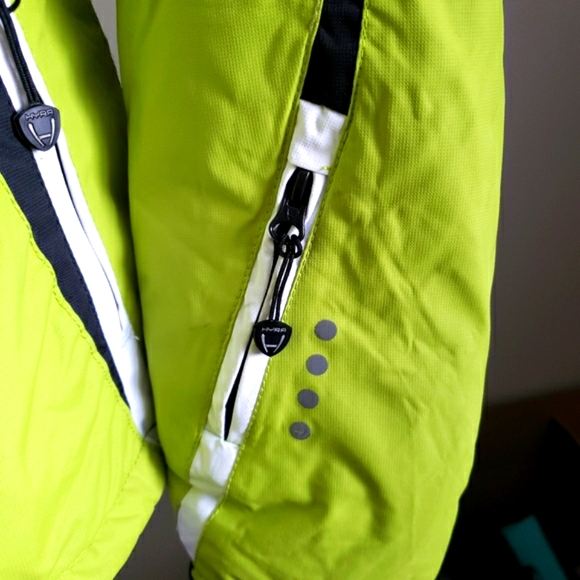 Ski Jacket - Picture 12 of 13
